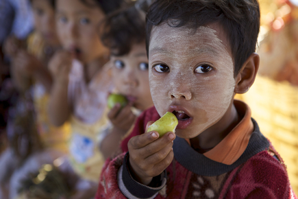 <b>Christina Feldt</b>, Children in Myanmar. (Myanmar, Asien) - 2606-Children-in-Myanmar--by-christina-feldt