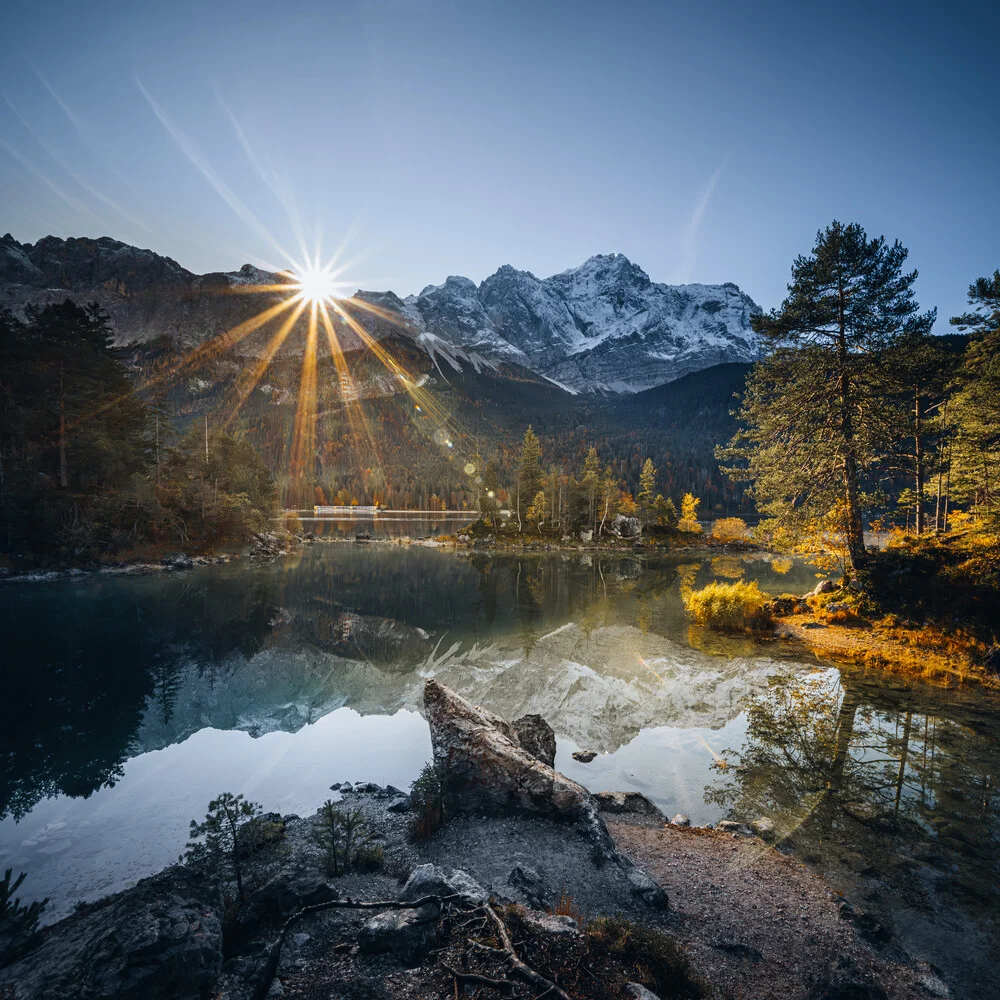 Sonnenaufgang am Eibsee - fotokunst von Franz Sussbauer