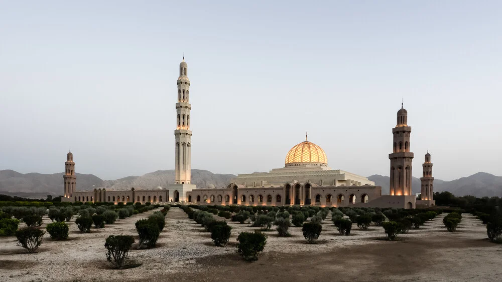 Sultan Qaboos Mosque - Fineart photography by Christian Janik