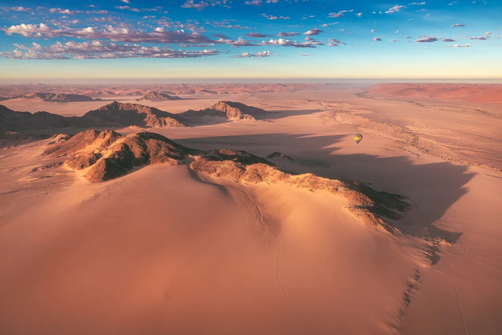 Namibia Sossusvlei Wüste aus der Luft - fotokunst von Jean Claude Castor