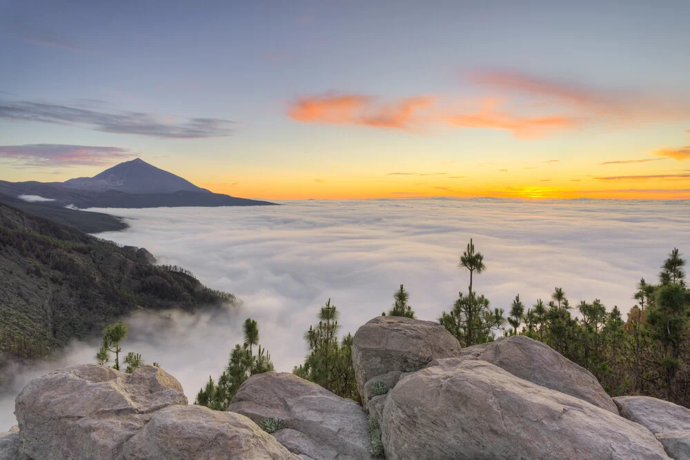 Teneriffa Blick Richtung Teide kurz nach Sonnenuntergang - fotokunst von Michael Valjak