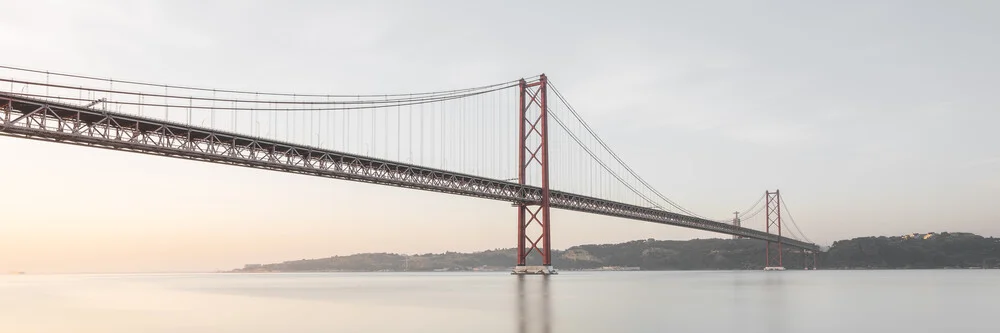 ponte 25 de abril lisbon II - fotokunst von Dennis Wehrmann