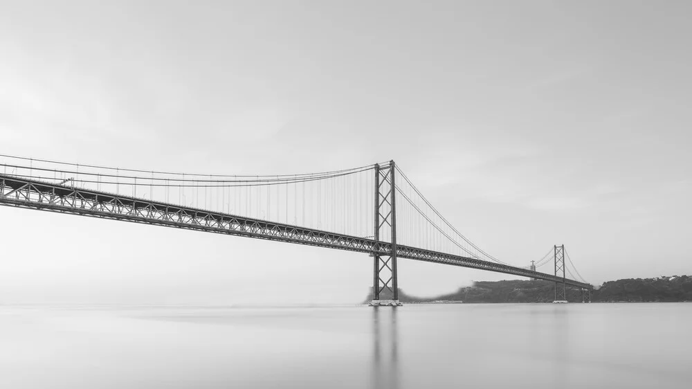 ponte 25 de abril lisbon - fotokunst von Dennis Wehrmann