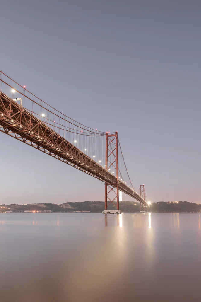 ponte 25 de abril lisbon - fotokunst von Dennis Wehrmann