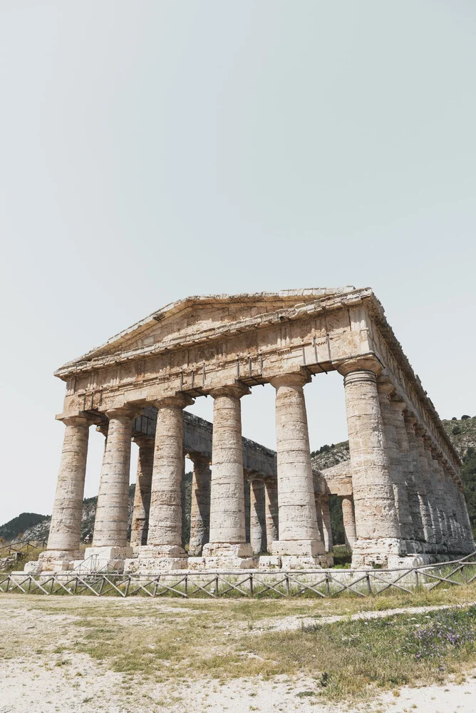 Segesta temple - Fineart photography by Photolovers .