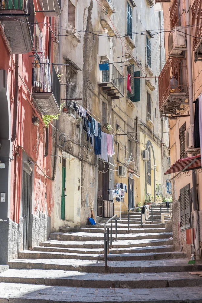 In the streets of Napels in Italy - Fineart photography by Photolovers .