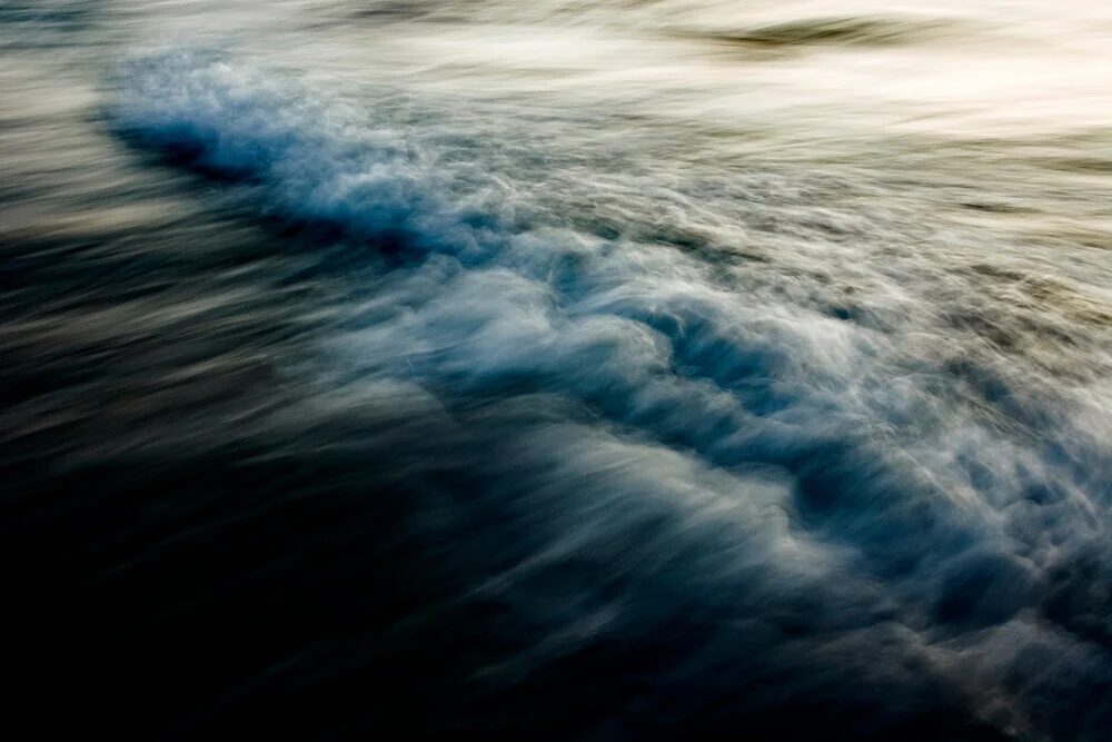 The Uniqueness of Waves XLVI - Fineart photography by Tal Paz-fridman