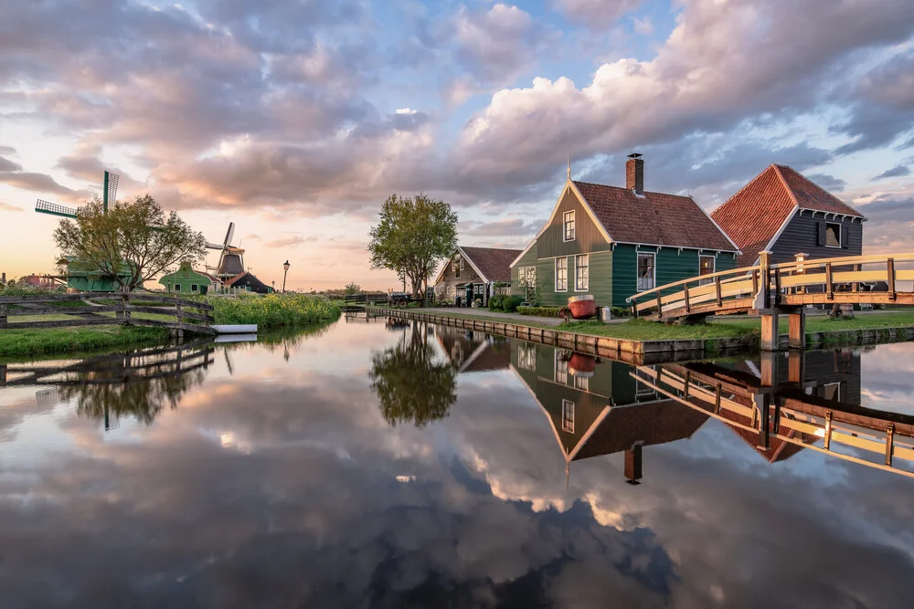 Sonnenuntergang in Zaanse Schans Holland - fotokunst von Achim Thomae