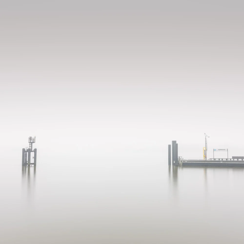 Fine Art Fähranleger Elbphilharmonie Hamburg 2 - fotokunst von Dennis Wehrmann