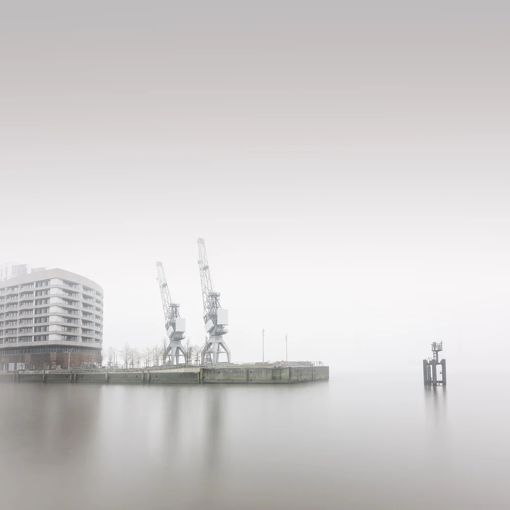 Fine Art Hafen City Hamburg - Strandhöft The Bow 2 - fotokunst von Dennis Wehrmann