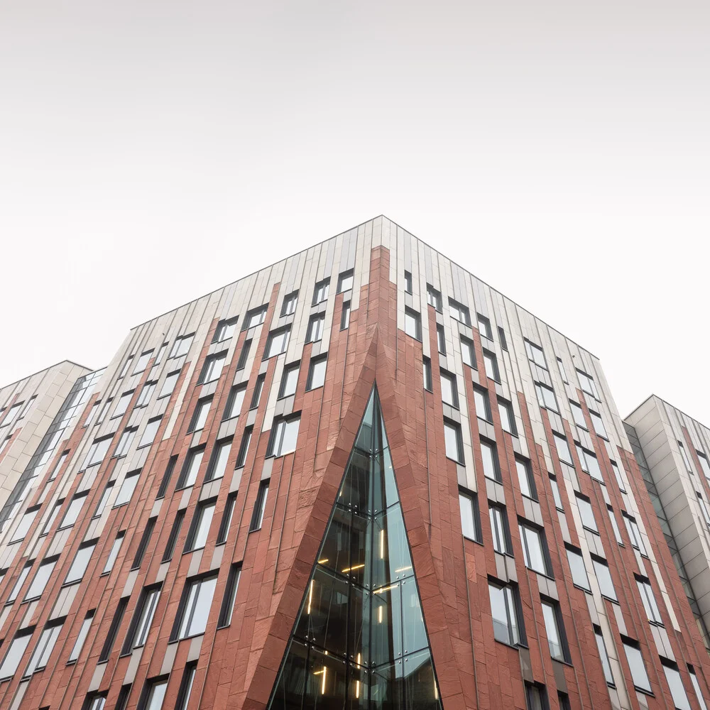 Wahrzeichen Sumatrakontor Hafen City Hamburg - fotokunst von Dennis Wehrmann